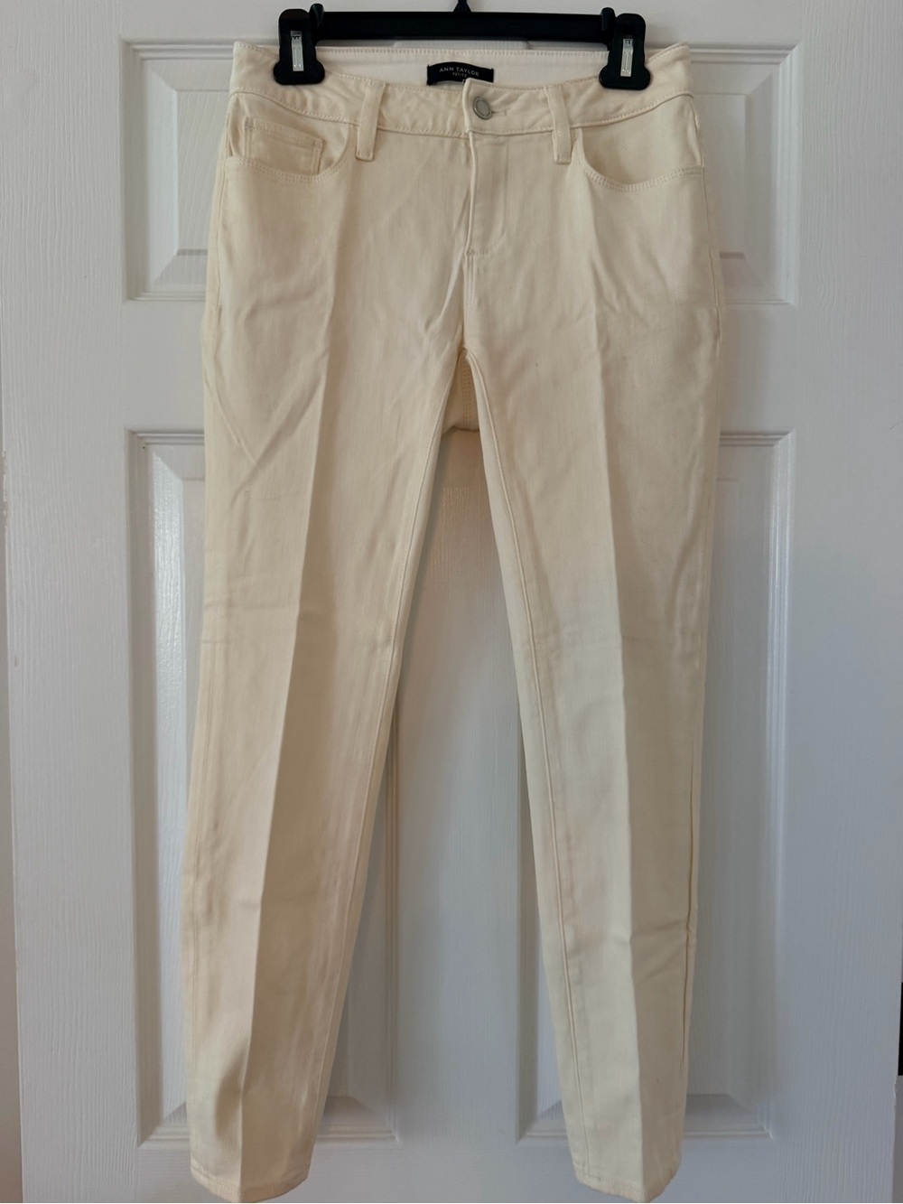Ann Taylor Petite Cream super skinny curvy Pants